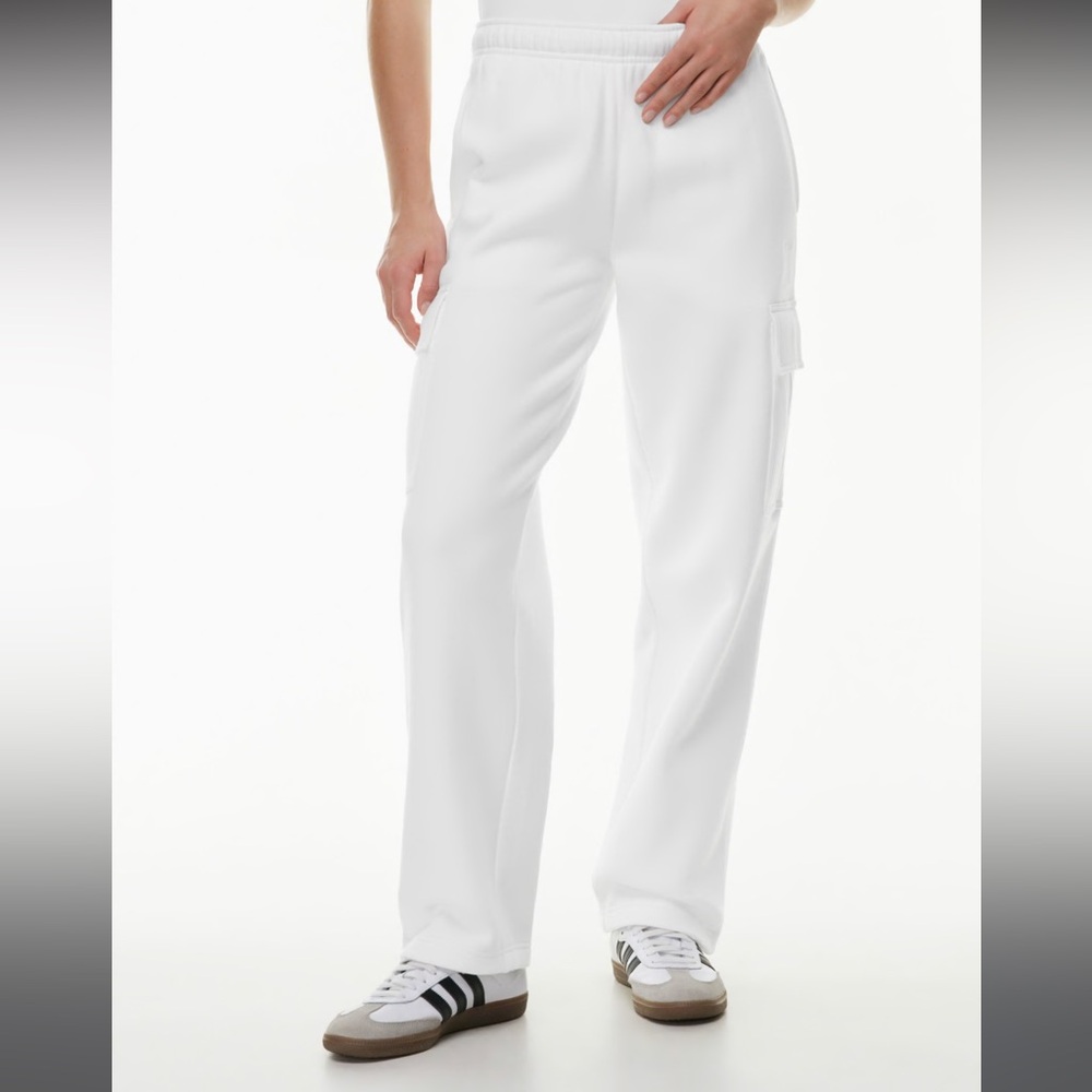 Aritzia TNA Cozy Mega Fleece Cargo Sweatpants